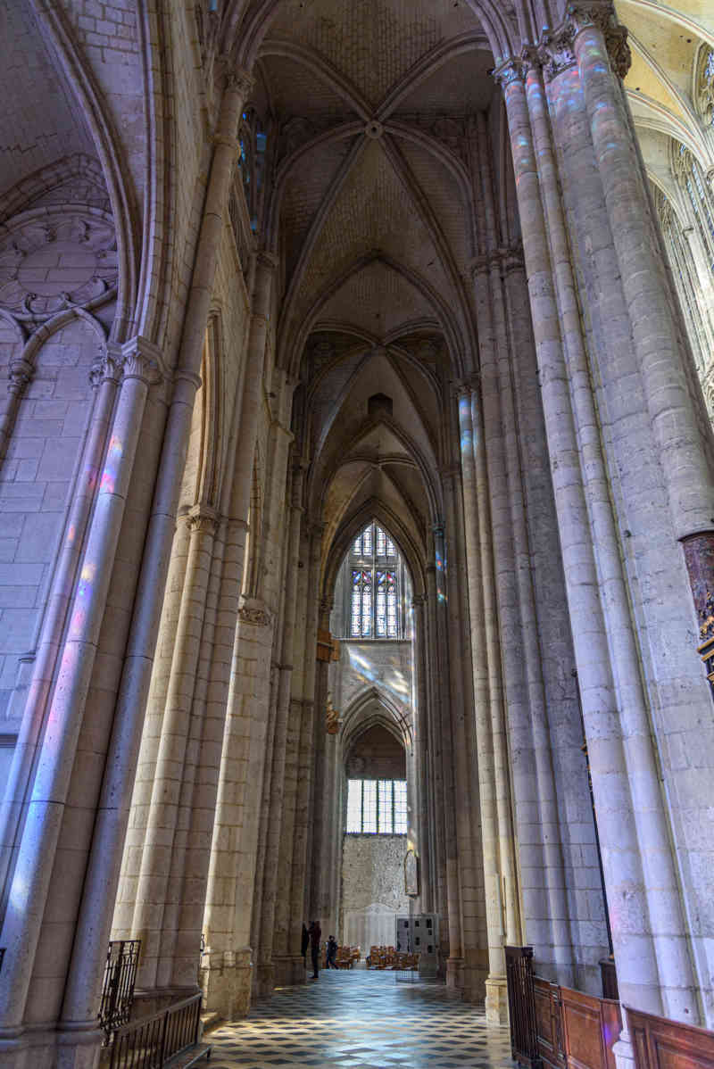 Francia - Beauveais 14 - catedral de San Pedro de Beauvais.jpg